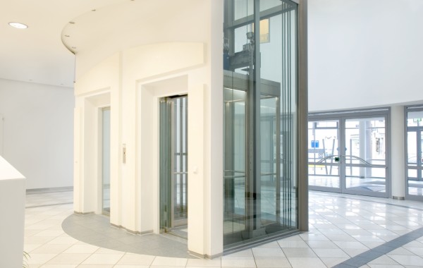 NEUBAU VON AUFZÜGEN